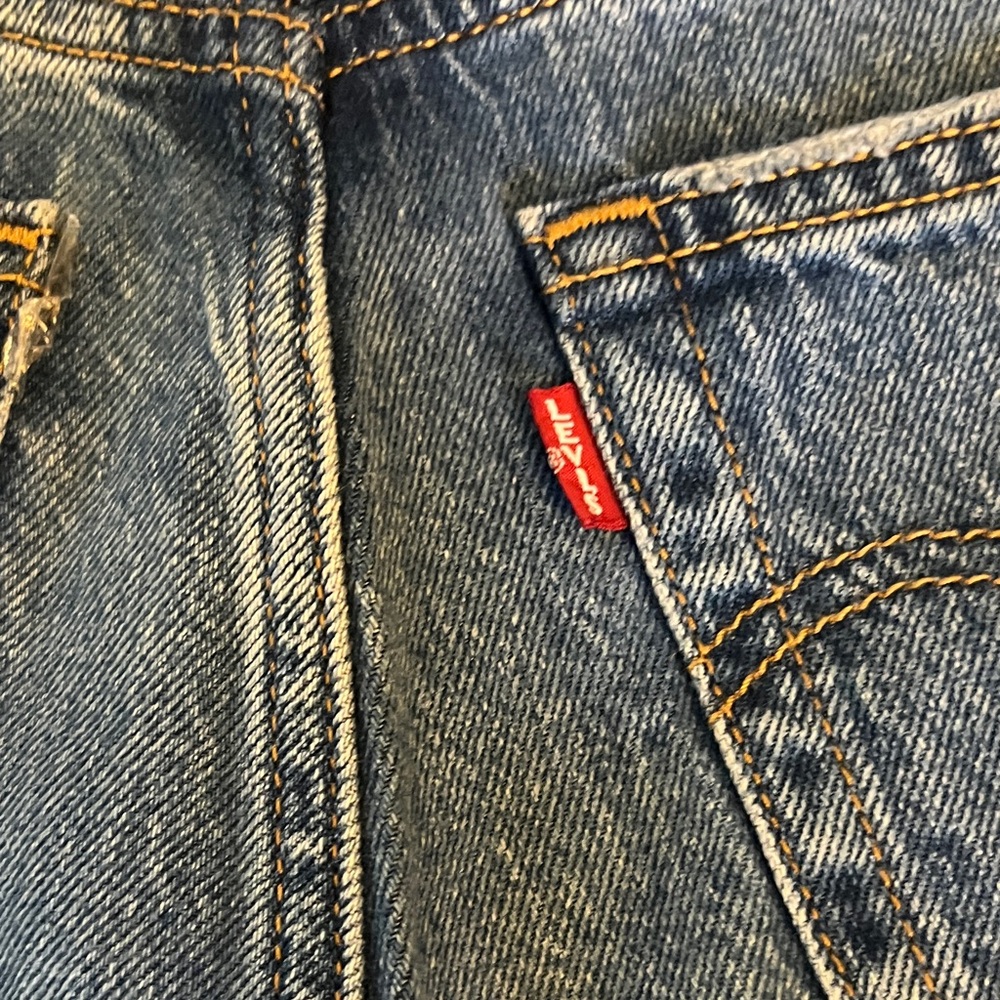 Levi’s Ribcage Straight - Picture 9 of 9